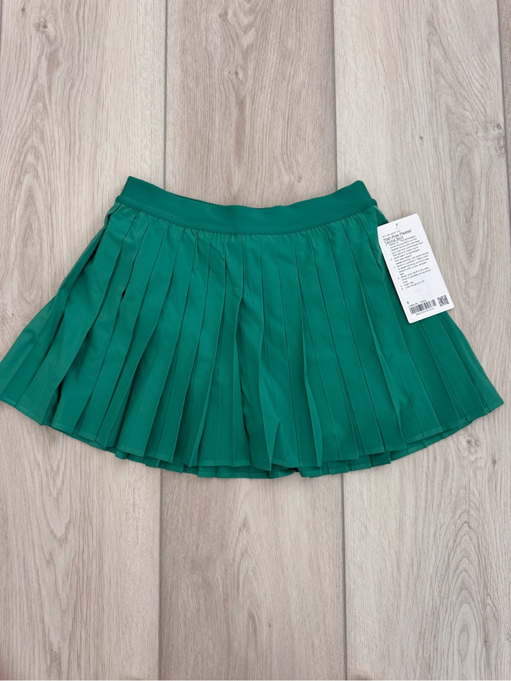 Lululemon High-RIse Pleated Tennis Skirt - Size 6 - Green